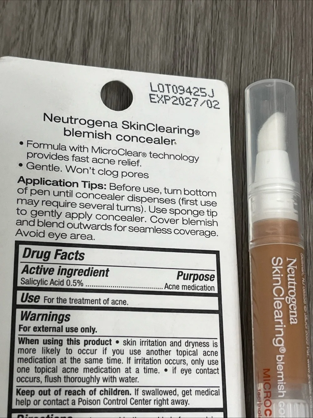 Neutrogena skin clearing blemish concealer deep lot of 2